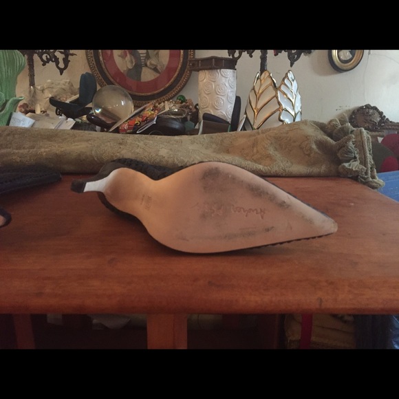 Black leather boots - Picture 5 of 6